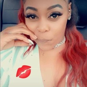 Meet your Posher, Aava